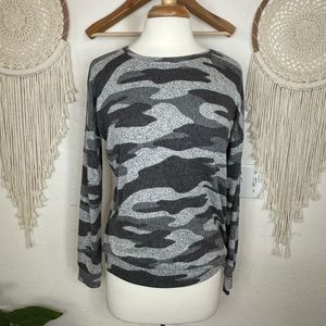Maurice’s camo print gray lightweight soft sweatshirt small NEW